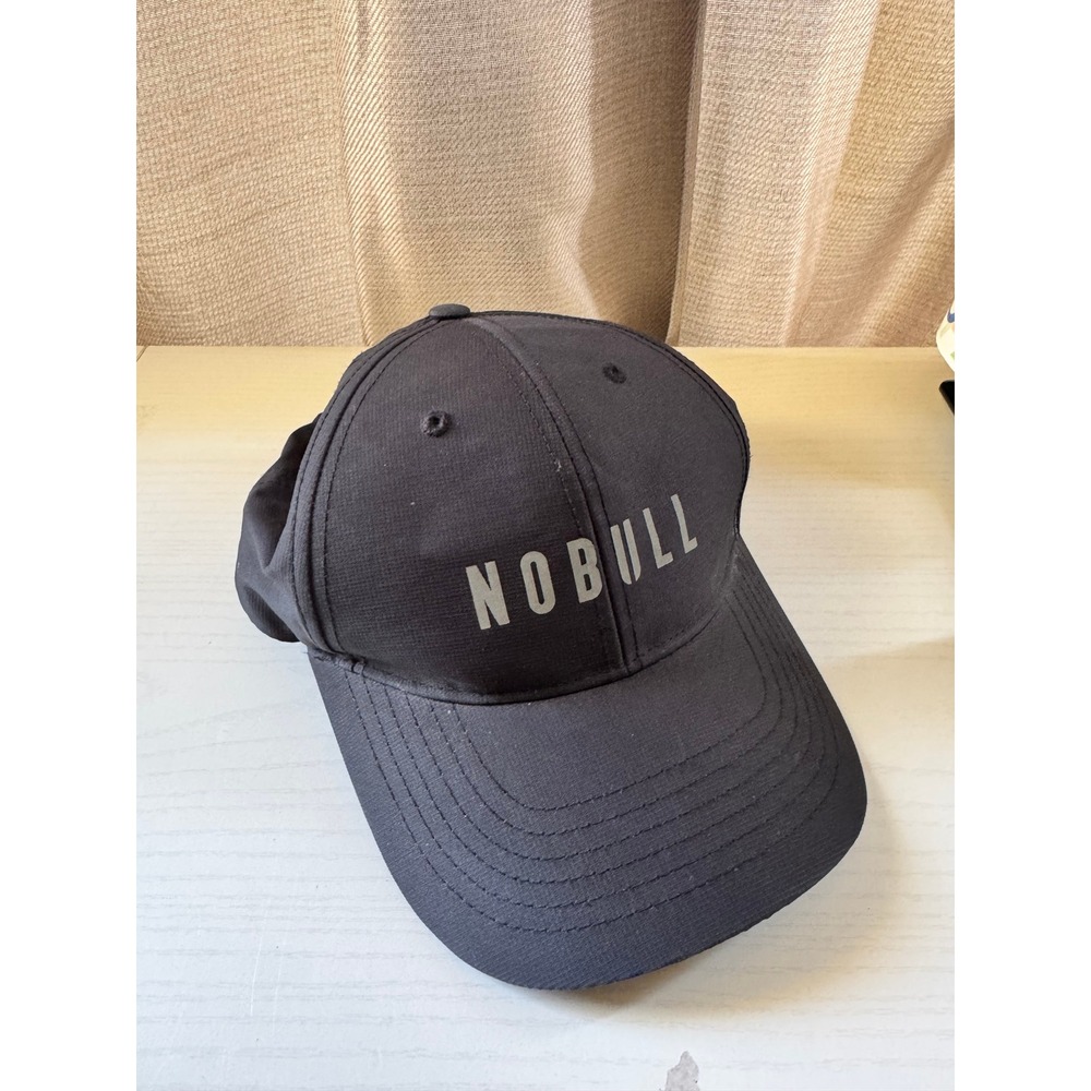 NOBULL Black Performance Snapback Training Hat Adjustable Athletic Cap S/M